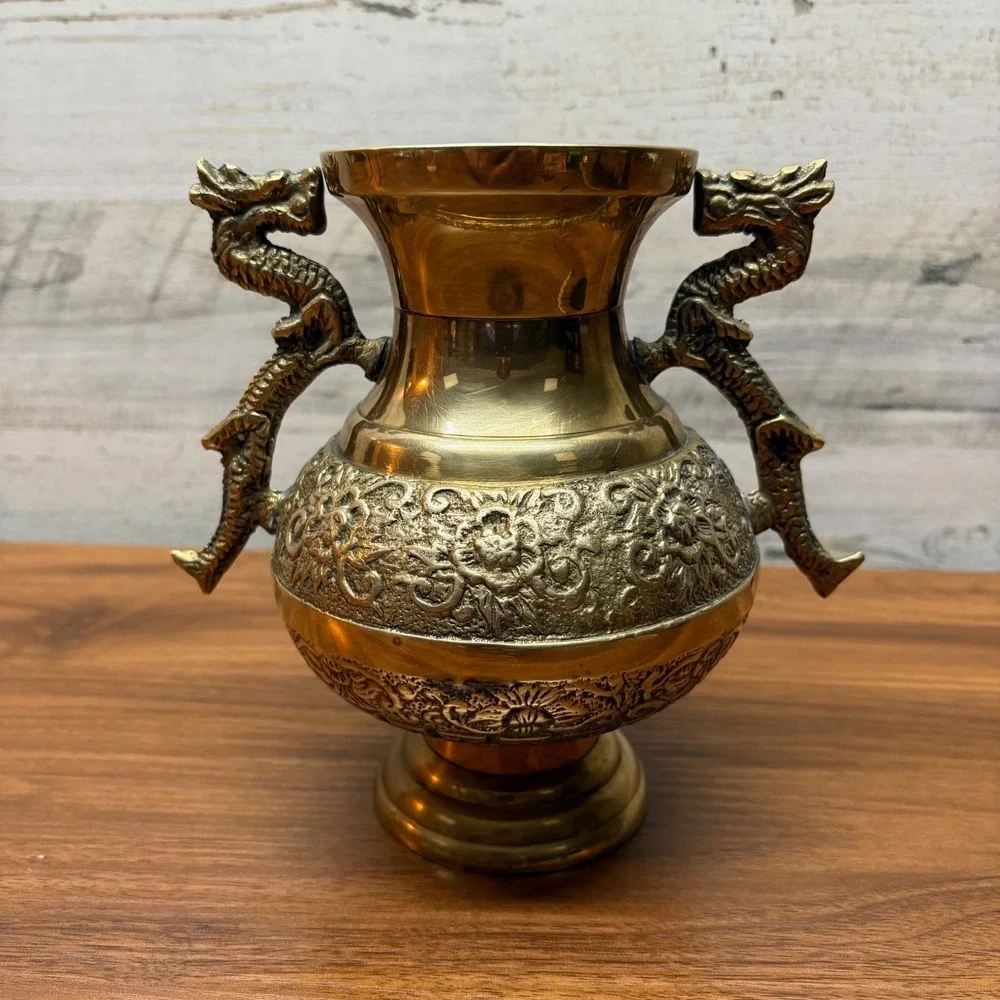 Vintage Chinese Brass Urn with Dragon Handles and a‎ Floral Motif 7